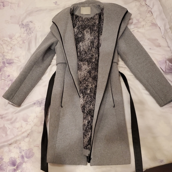 Clothes - Picture 1 of 2